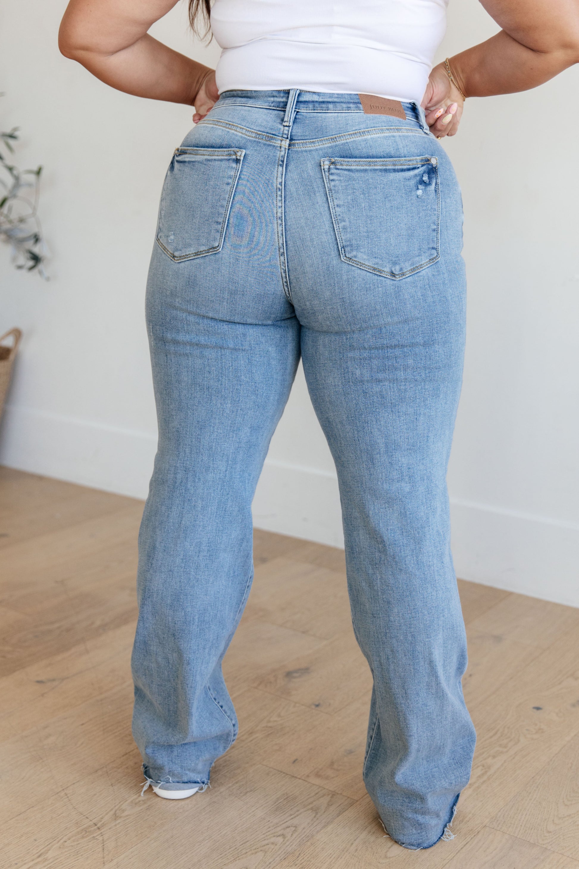 Mildred High Rise V Front Waistband Straight Jeans - FamFancy Boutique