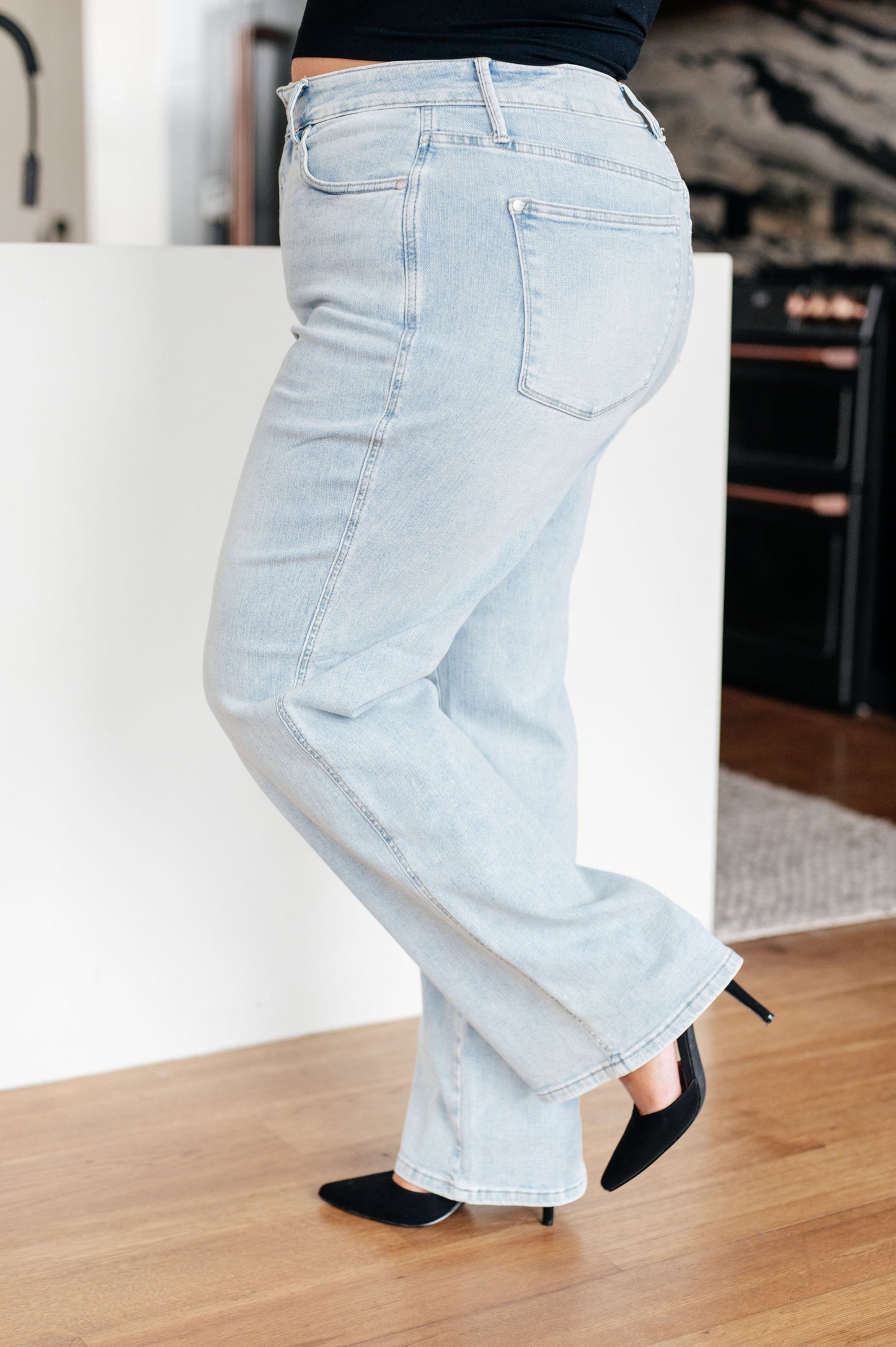 Brooke High Rise Control Top Vintage Wash Straight Jeans - FamFancy Boutique