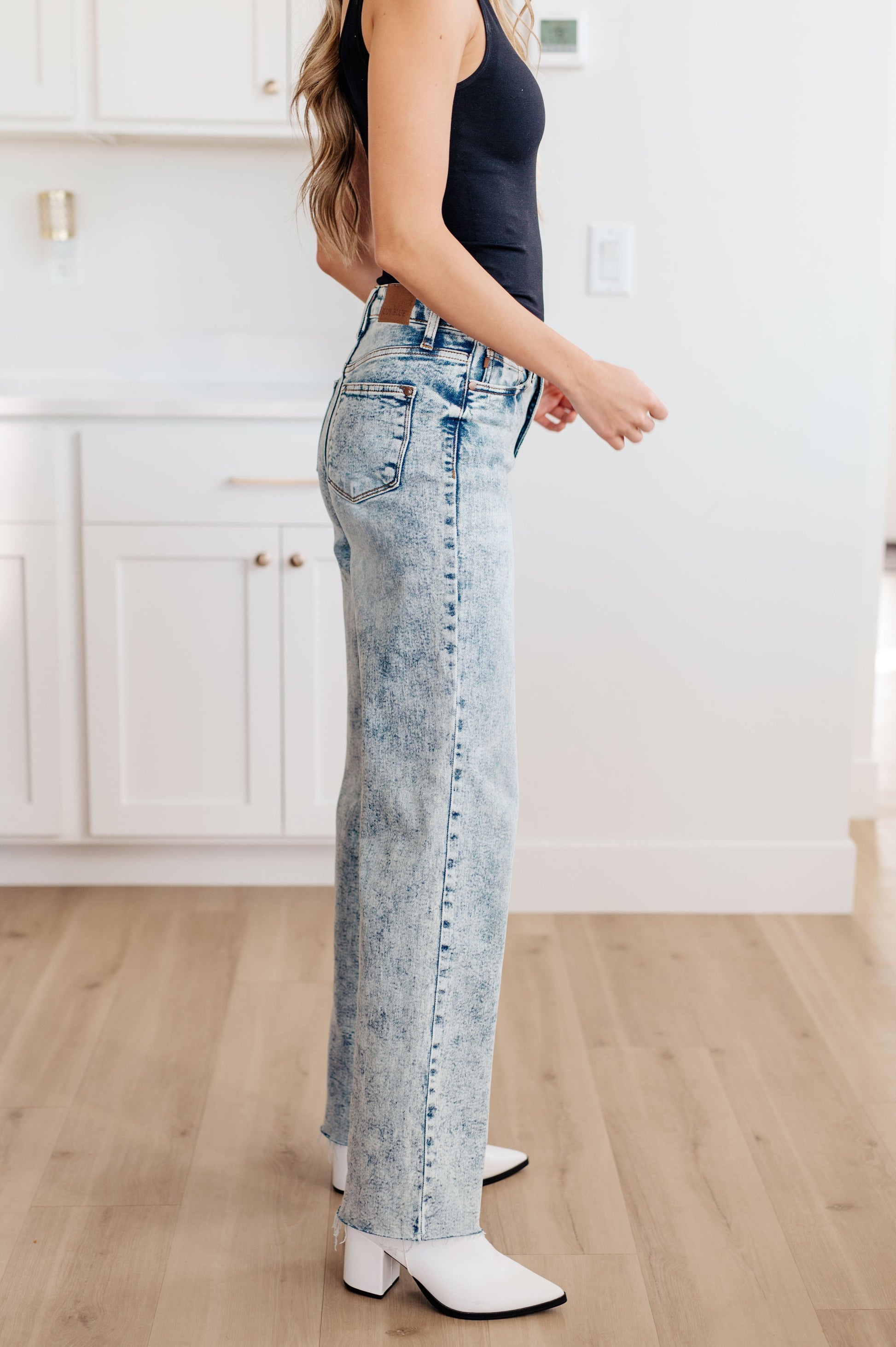 Dory High Waist Mineral Wash Raw Hem Wide Leg Jeans - FamFancy Boutique