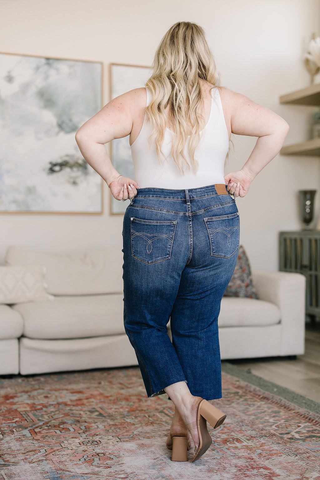 Hayes High Rise Wide Leg Crop Jeans - FamFancy Boutique