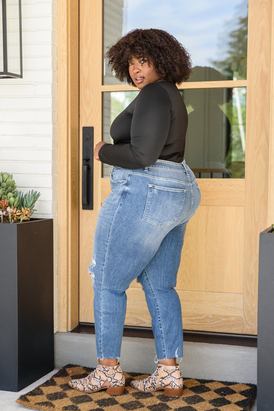 Kyla Destroyed Hi Waist Relaxed Fit - FamFancy Boutique