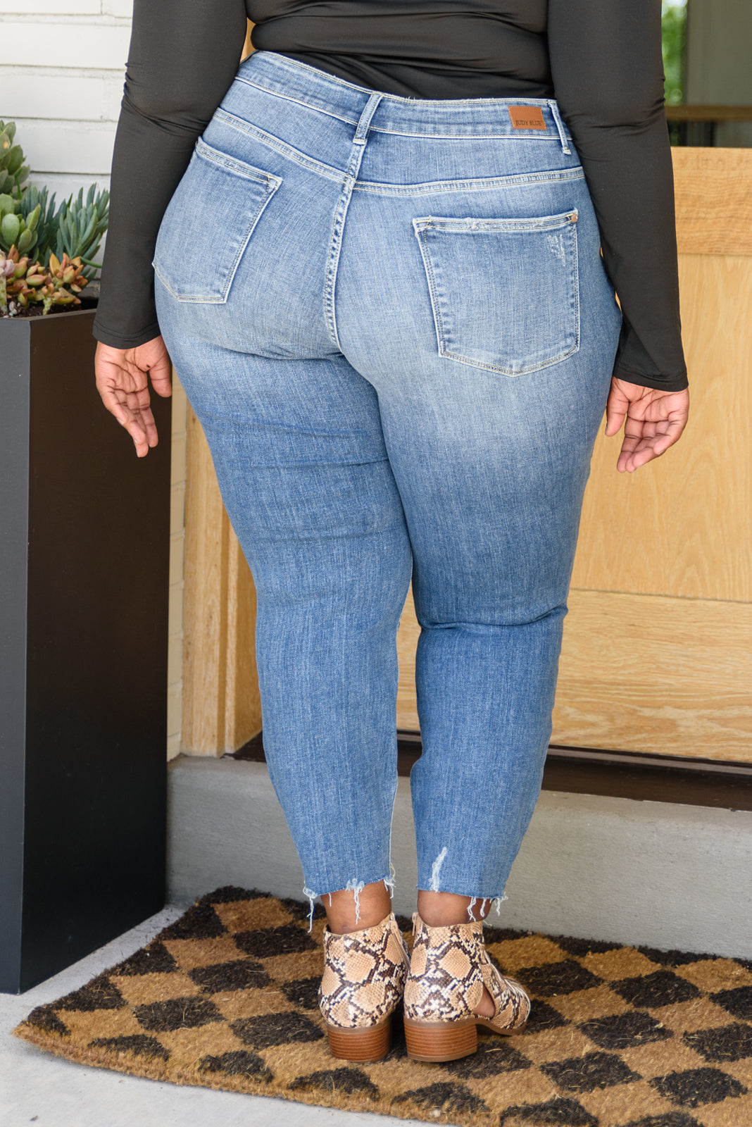 Kyla Destroyed Hi Waist Relaxed Fit - FamFancy Boutique