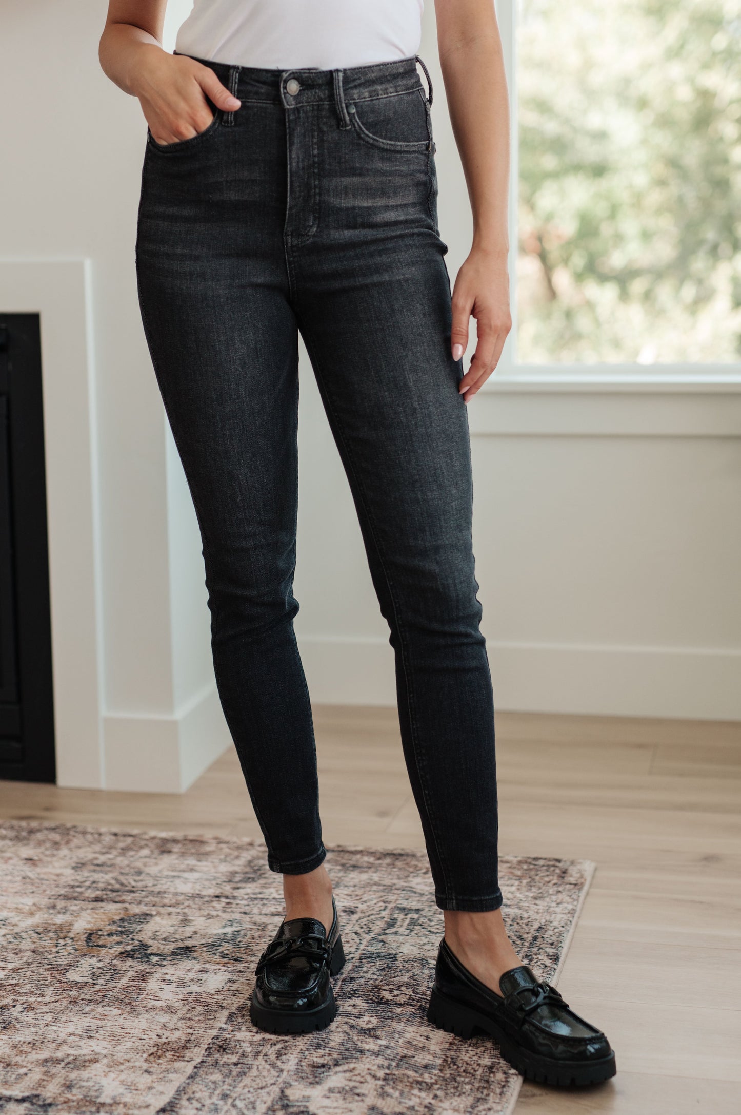 Octavia High Rise Control Top Skinny Jeans in Washed Black - FamFancy Boutique