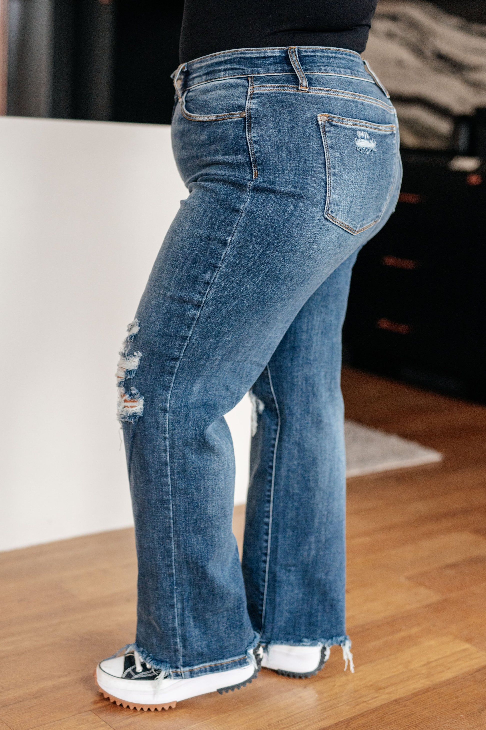 Rose High Rise 90's Straight Jeans in Dark Wash - FamFancy Boutique