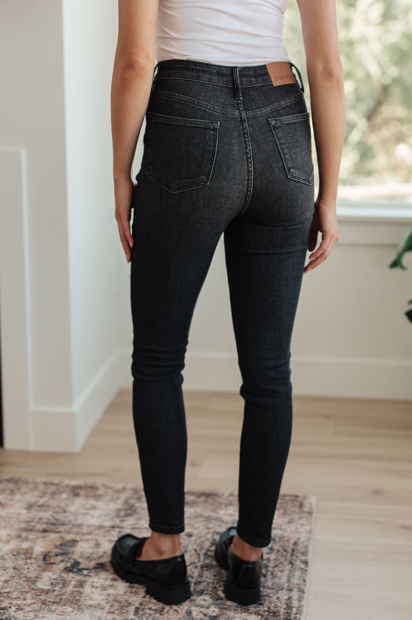 Octavia High Rise Control Top Skinny Jeans in Washed Black - FamFancy Boutique