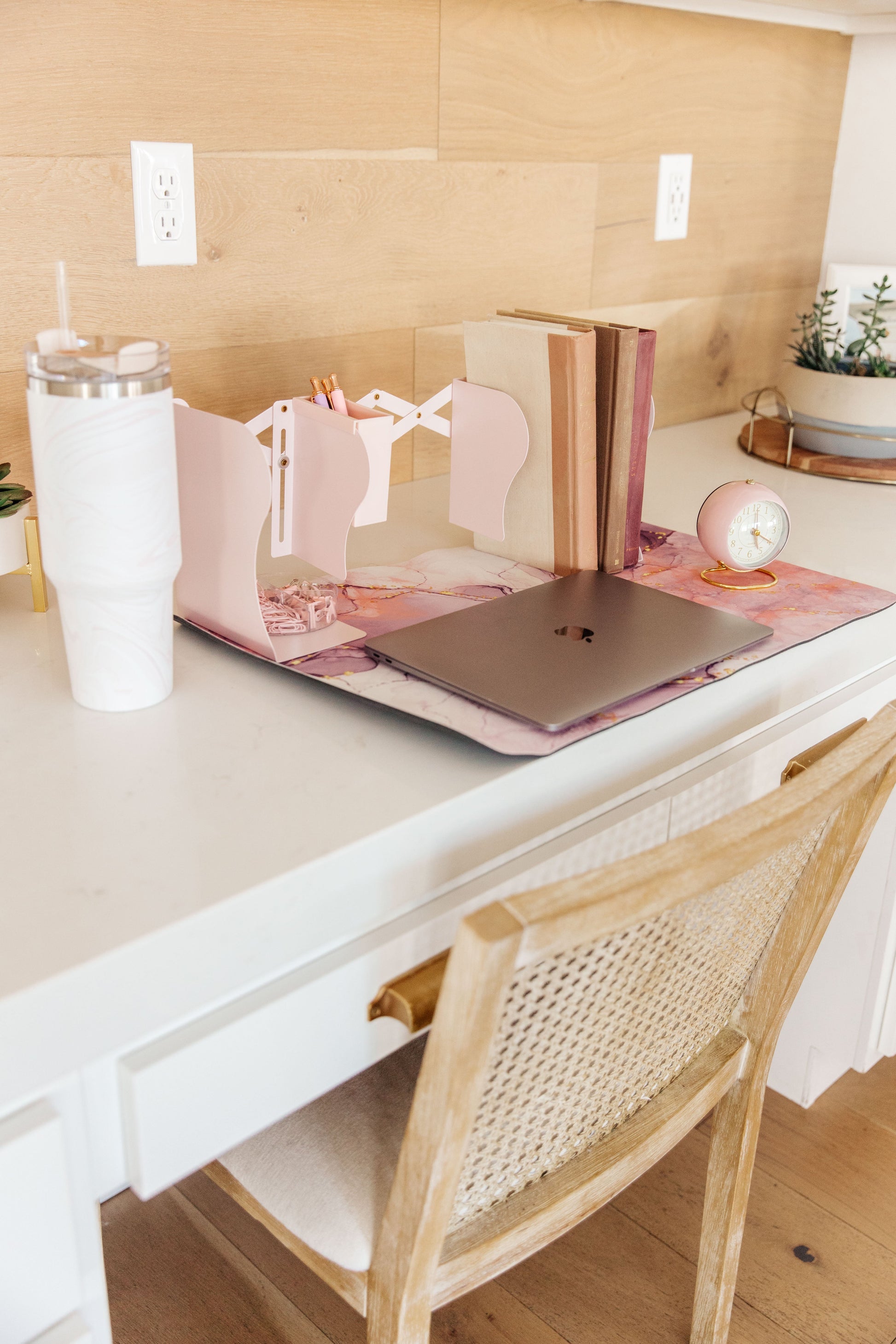 Boss Babe Expanding Desk Organizer in Pink - FamFancy Boutique