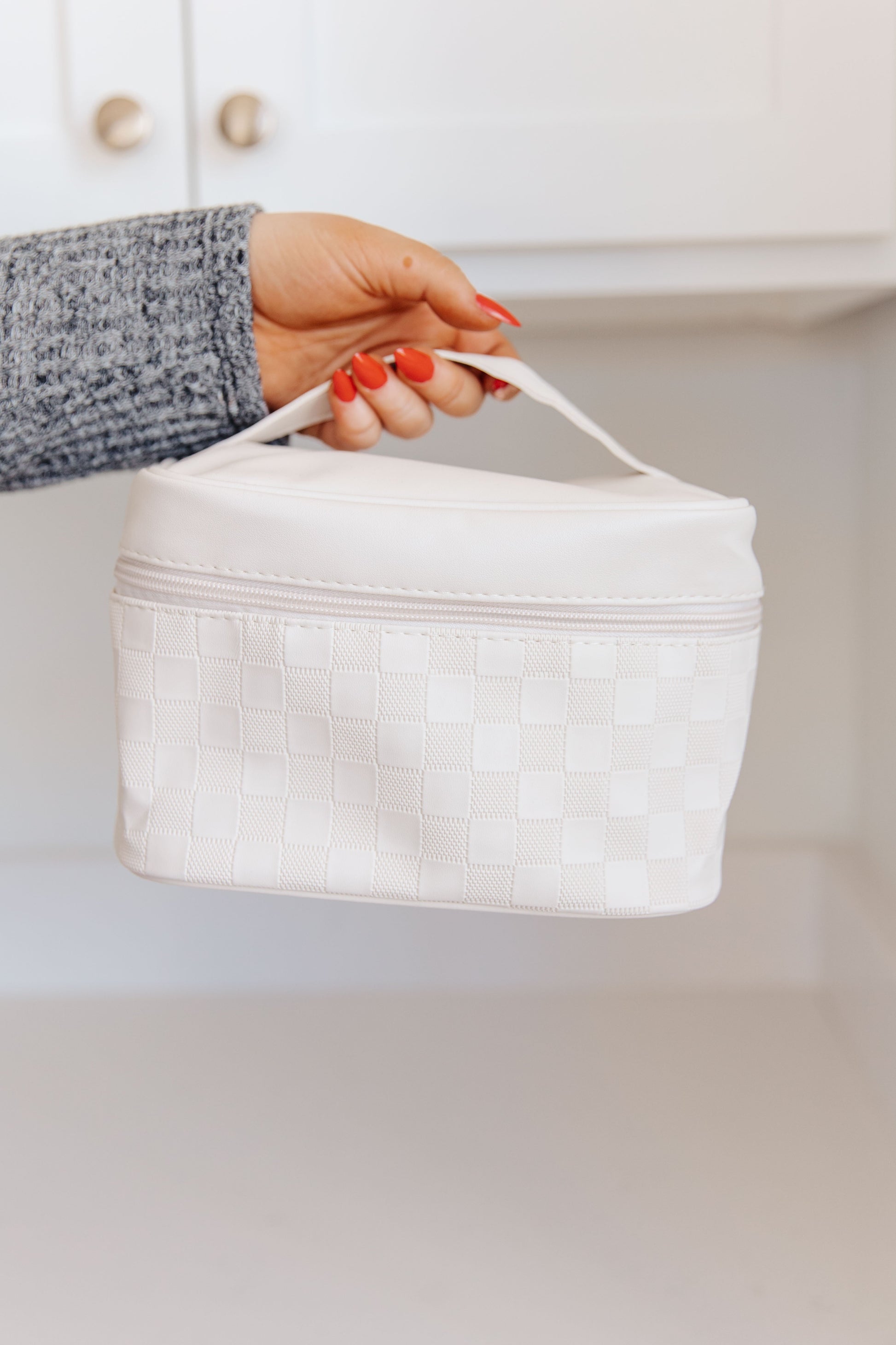 Subtly Checked Cosmetic Bags 3 Piece Set in Ivory - FamFancy Boutique