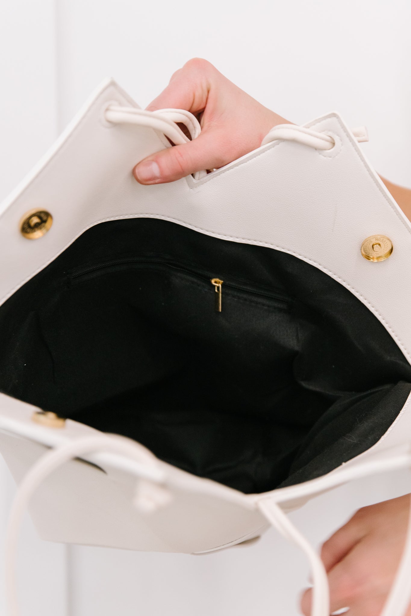 Woven Tote in White - FamFancy Boutique